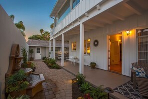 Terrace/patio - The Cottage at West Beach - Coastal Designer Style in the Heart of SB! (Santa Barbara)