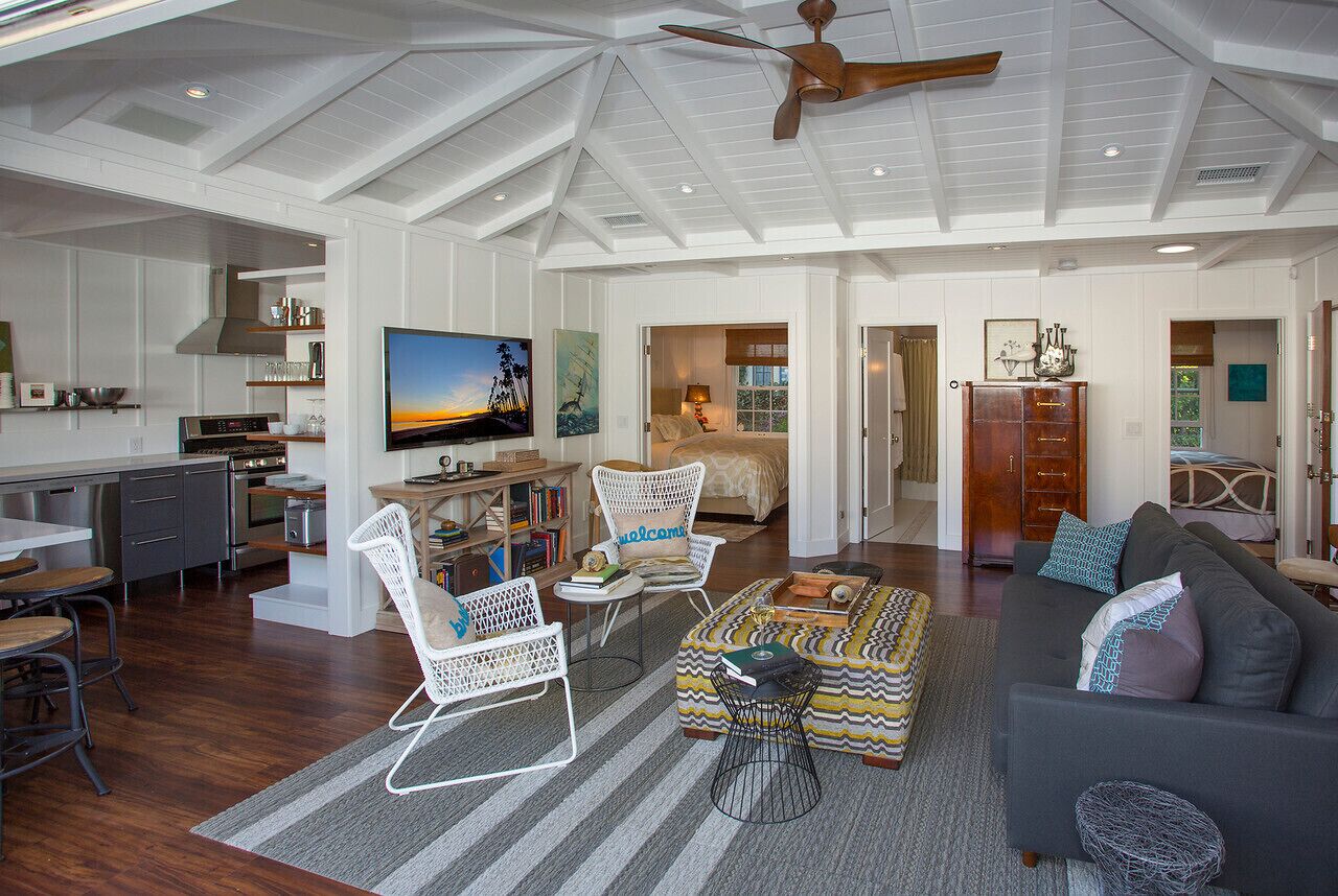 The Cottage at West Beach - Coastal Designer Style in the Heart of SB!