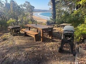 Outdoor dining - Tathra Beach Shack/Character & Magic Views (Tathra)