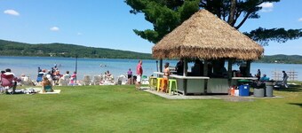 Boyne Mountain on Resort Condo, close to Lifts, Lodge, Waterpark, all amenities