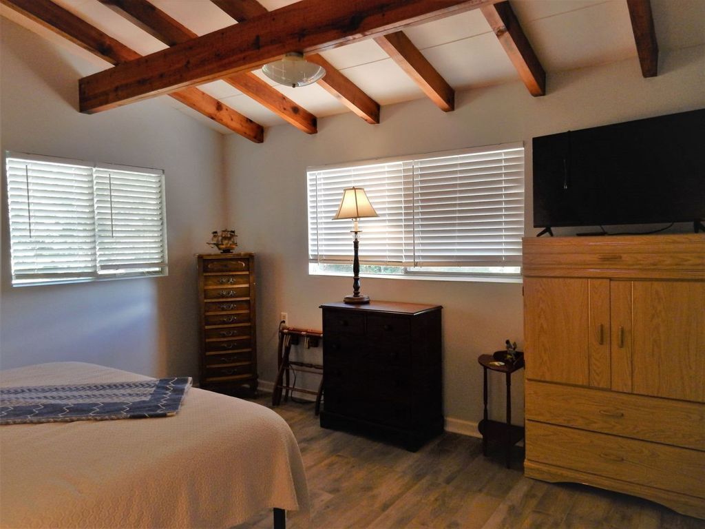 Casa Carroll by Carolina Properties - Lake Lure Lakefront Cottage, Amazing Views