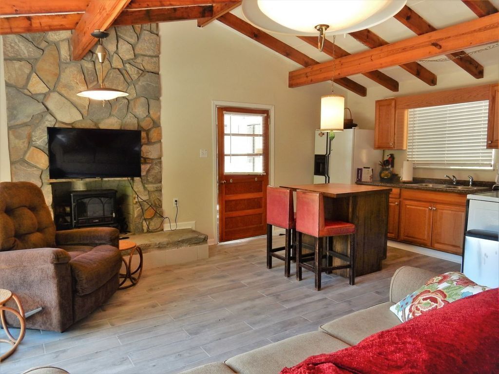 Casa Carroll by Carolina Properties - Lake Lure Lakefront Cottage, Amazing Views