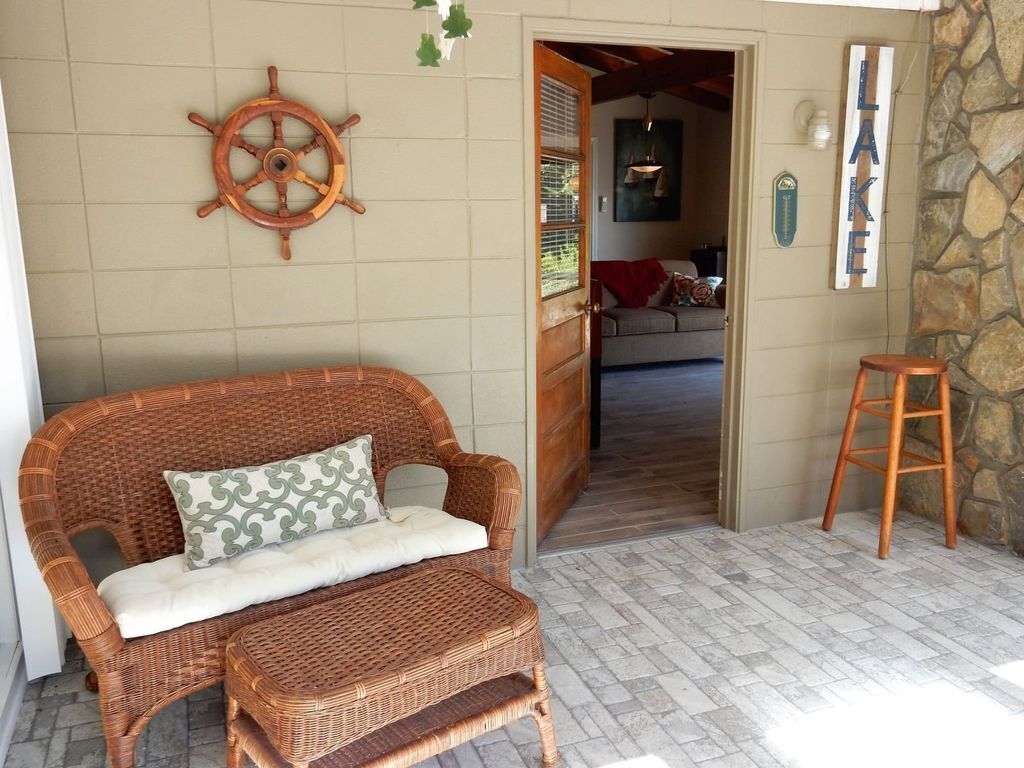 Casa Carroll by Carolina Properties - Lake Lure Lakefront Cottage, Amazing Views