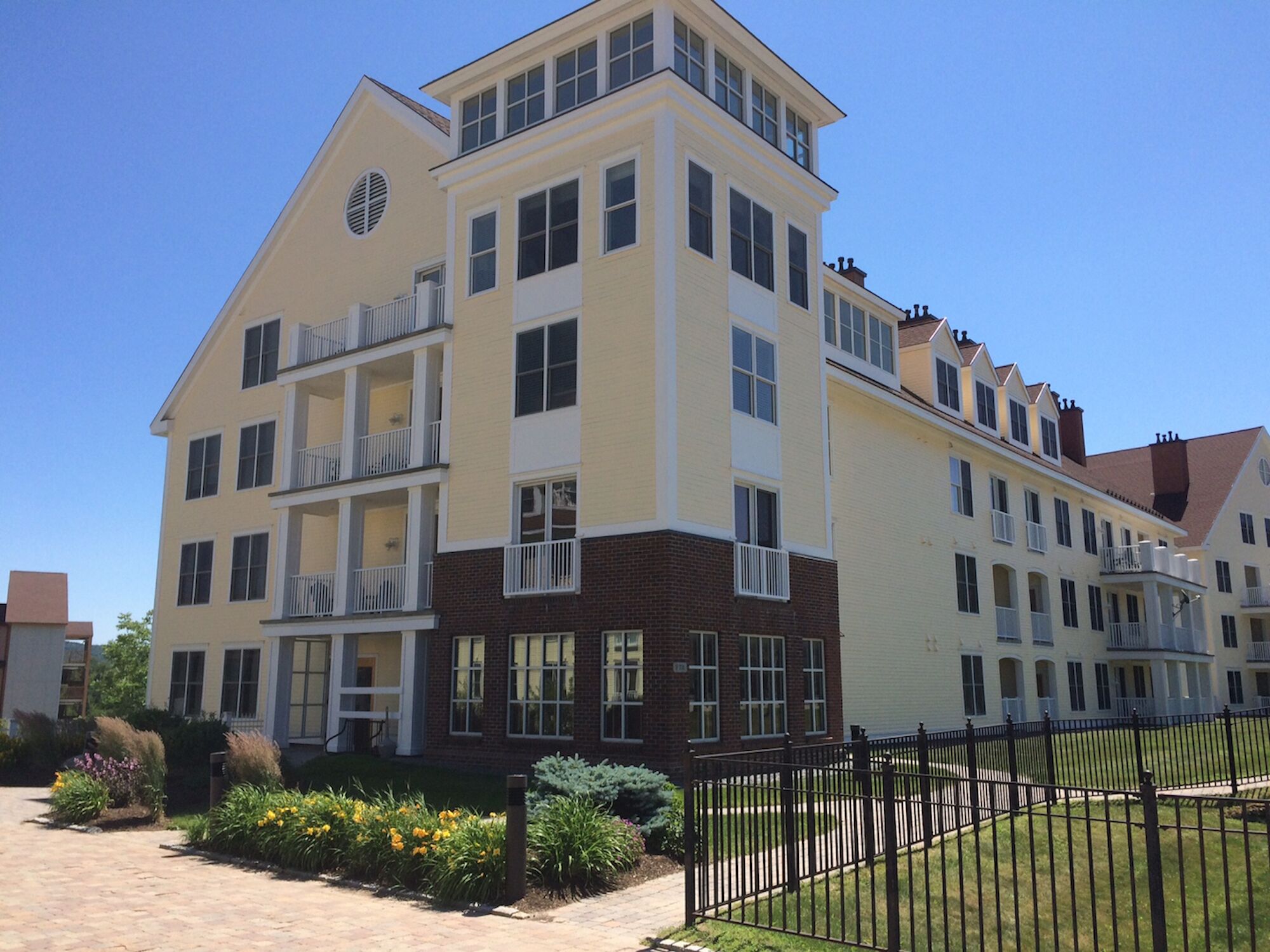 Adjacent to Village/Walking Distance To Ski Lifts