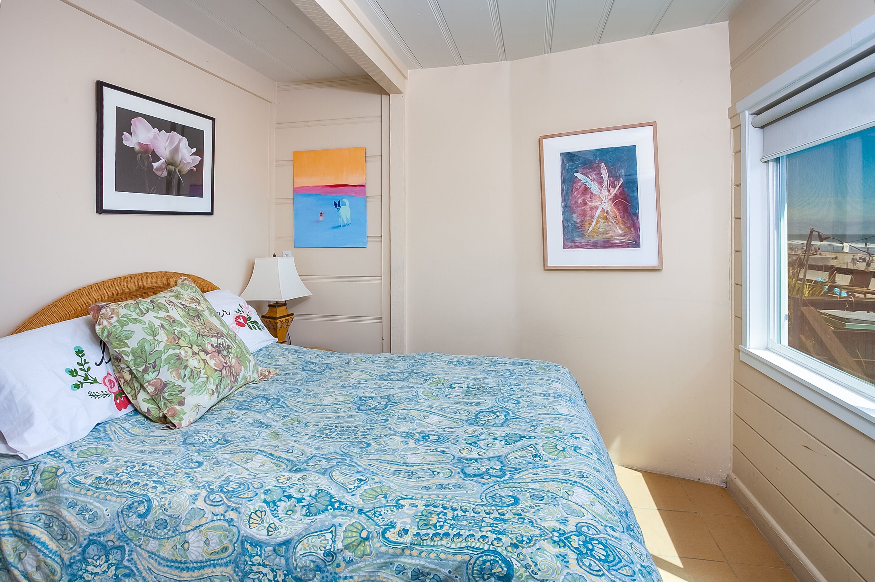 Delightful Oceanside Cottage w Private Beach Lot