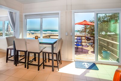Amazing Oceanside Cottage w Private Beach Lot