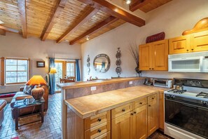 Kühlschrank, Ofen, Herdplatte, Geschirrspüler