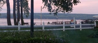 GORGEOUS Waterfront Home w/Huge Flat Yard, AMAZING VIEWS, Wine Trail