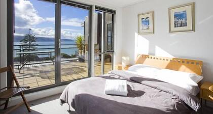 Lorne Penthouse - water views