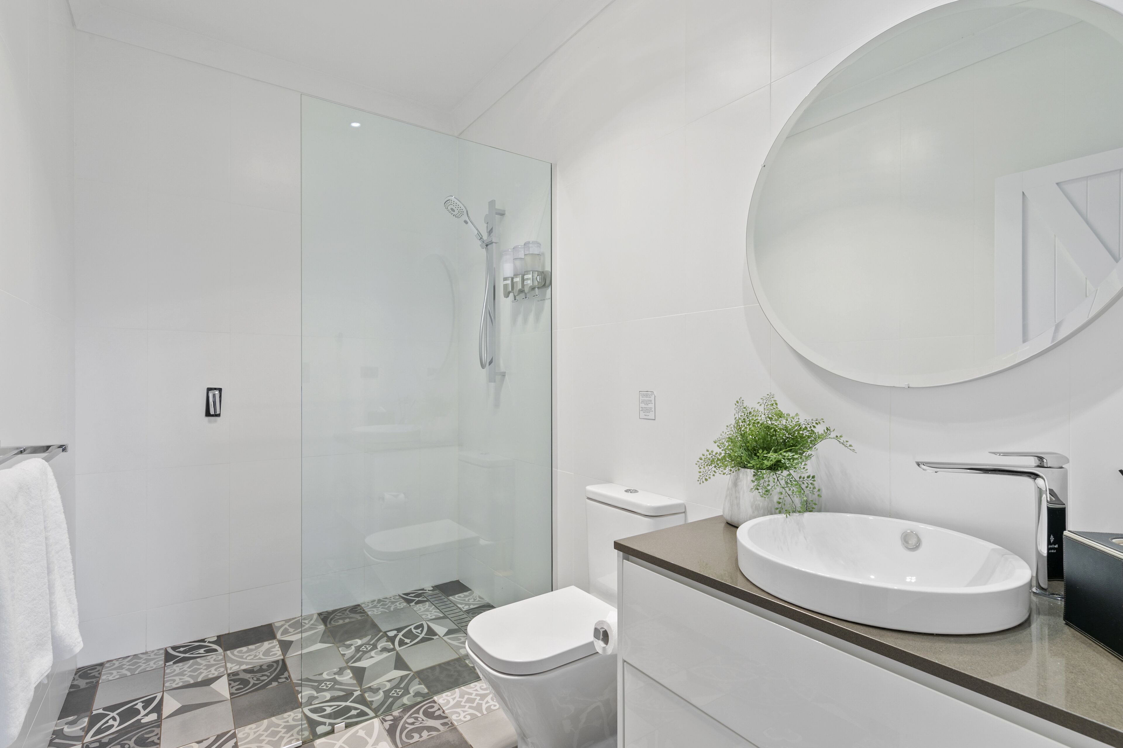 Degen Estate - Luxury group accommodation at its best! — image 6