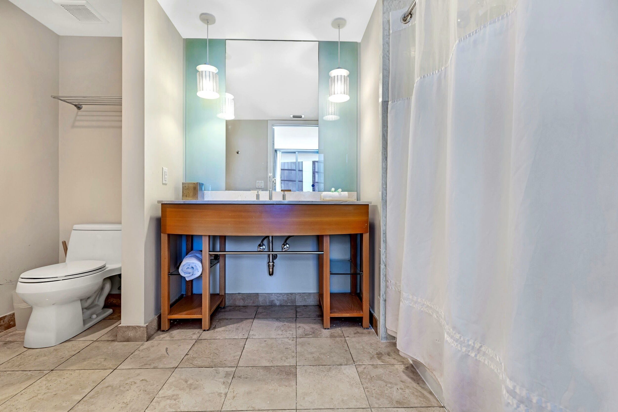 PRIVATE BEACHFRONT CONDOMINIUM WITH BREATHTAKING VIEWS AND RESORT ACCESS