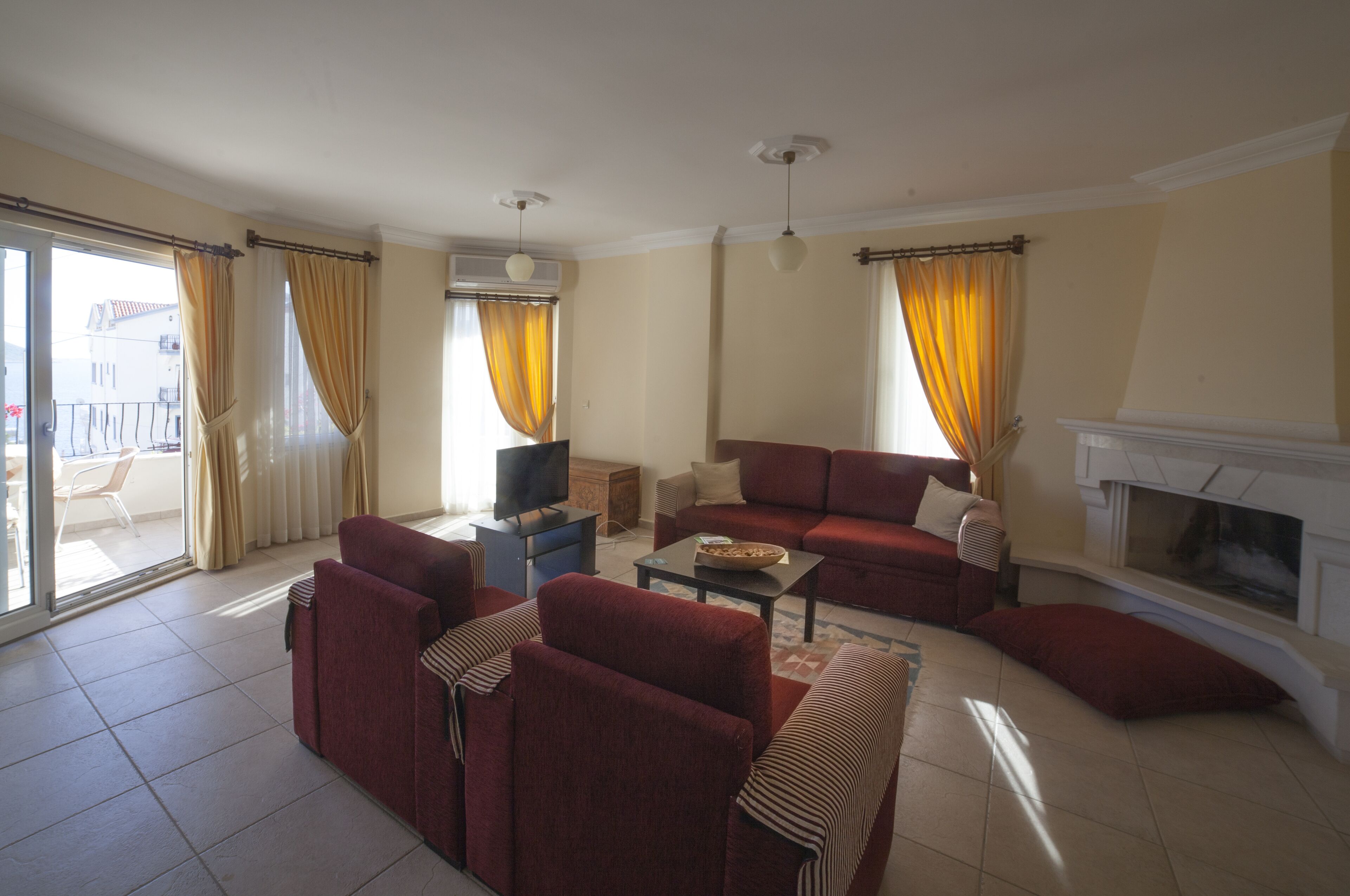 Charming bright and cosy apartment 1, big sea view terrace