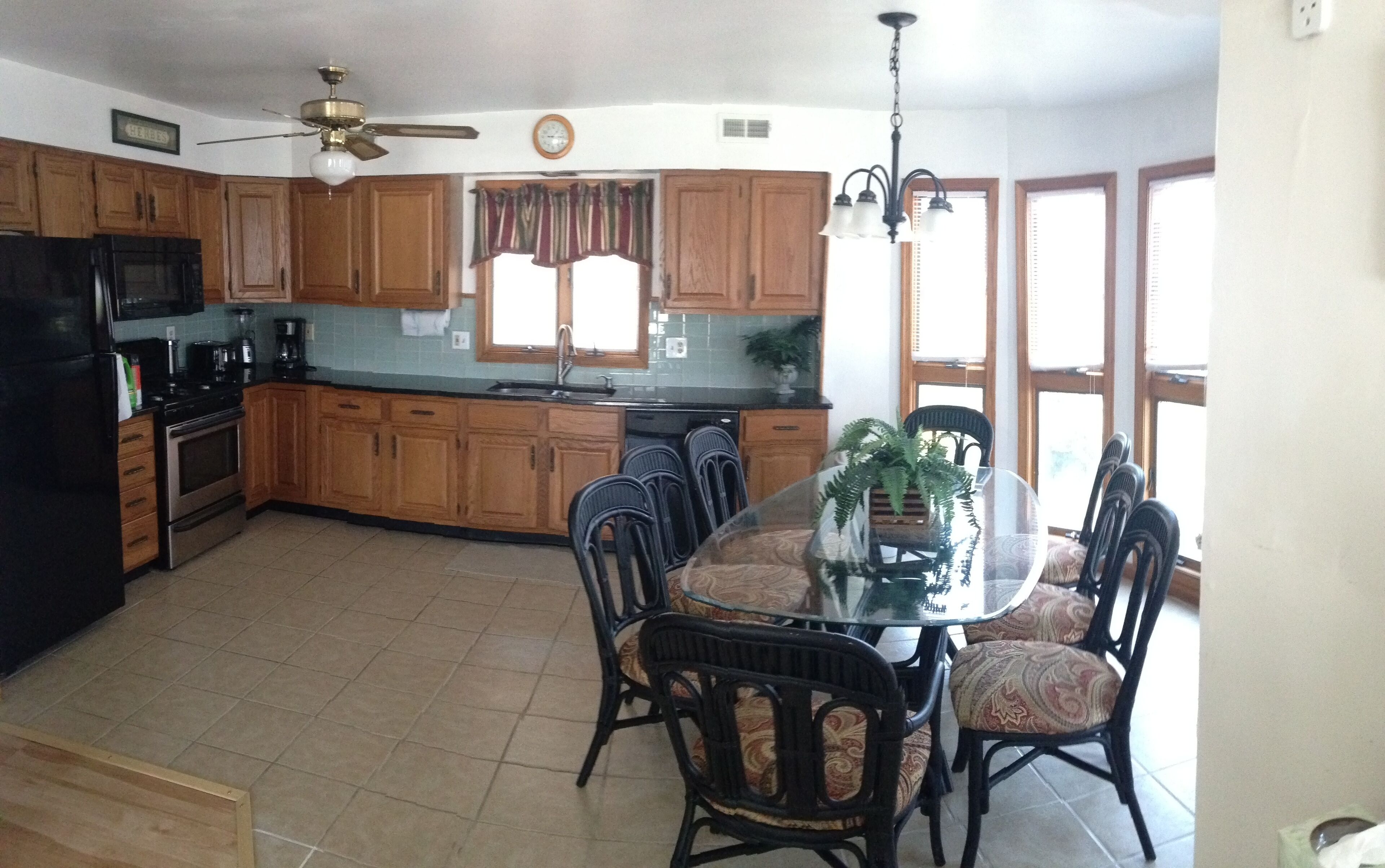  Groups-all aged 28+ OK! PacknPlay/ HiChair/ 6 Beach chairs/tags/clean protocols