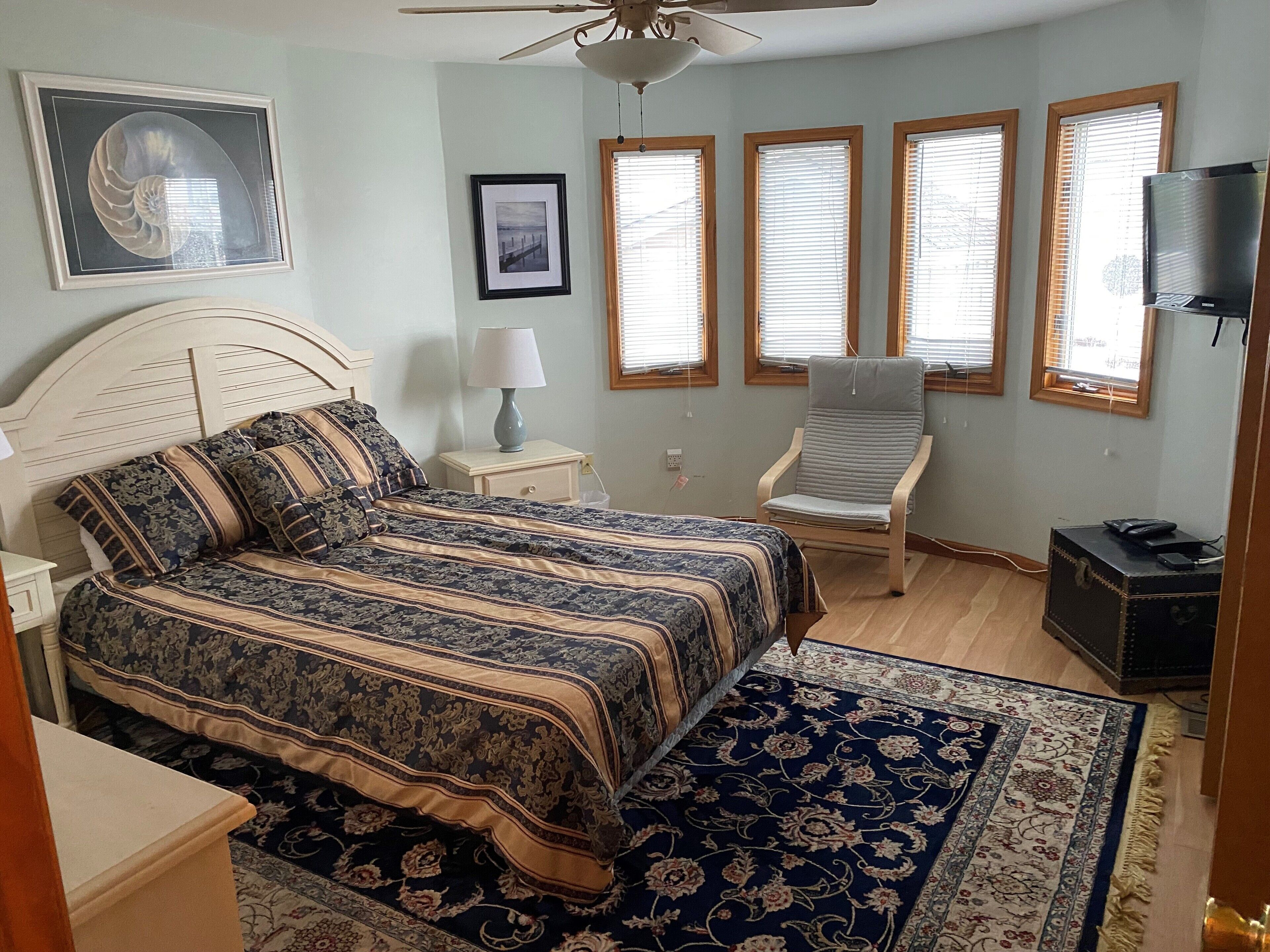  Groups-all aged 28+ OK! PacknPlay/ HiChair/ 6 Beach chairs/tags/clean protocols