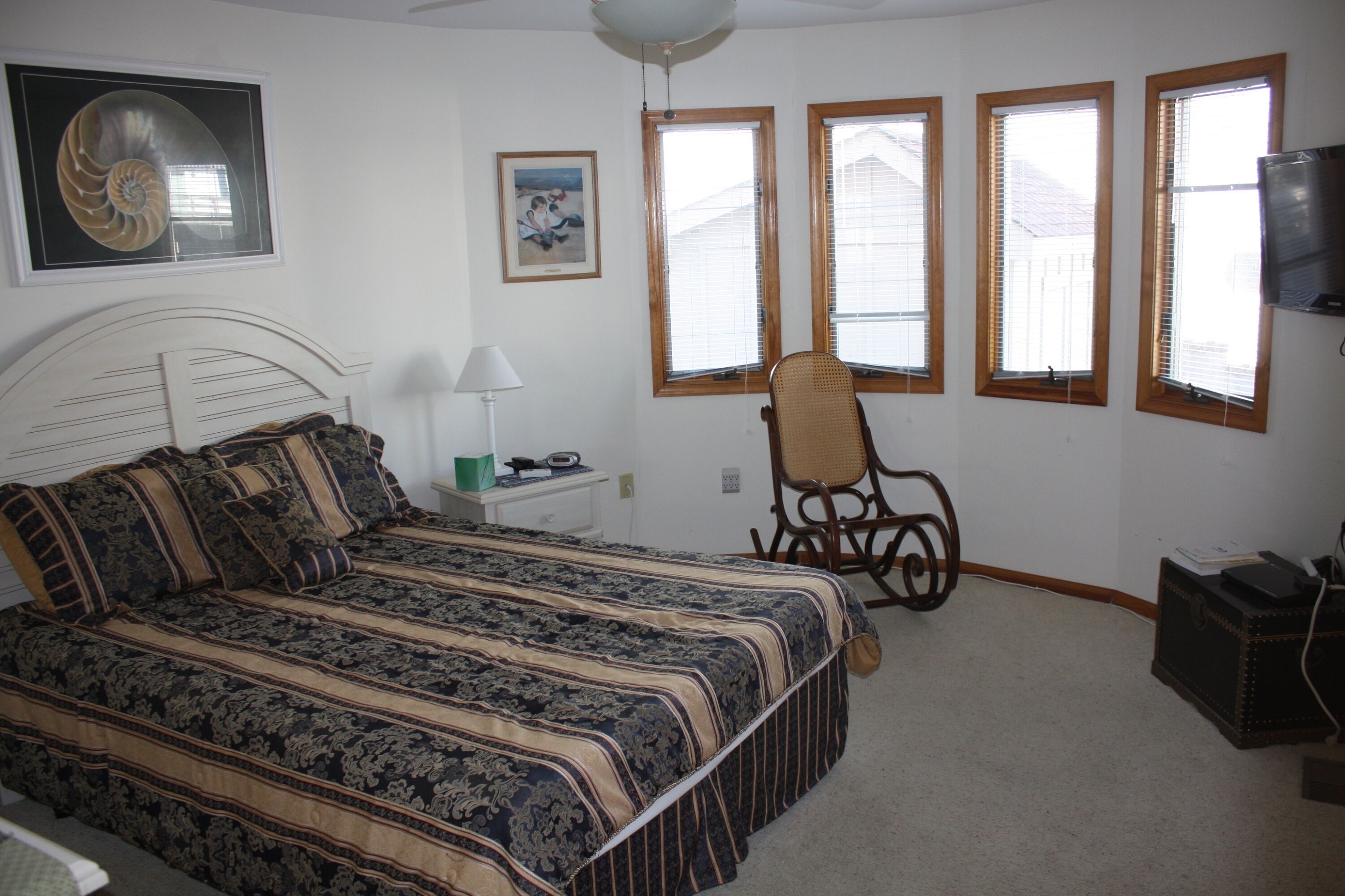  Groups-all aged 28+ OK! PacknPlay/ HiChair/ 6 Beach chairs/tags/clean protocols