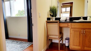 Combined shower/bathtub, hair dryer, towels, soap