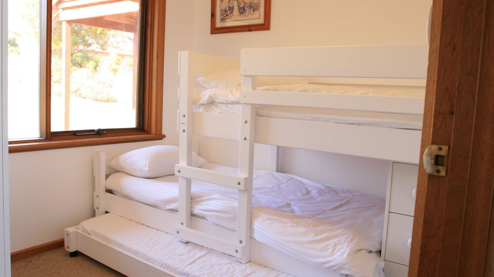 3 bedrooms, desk, iron/ironing board, free WiFi