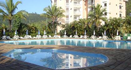 Excellent apartment 50 meters from the beach of Porpoises Cond. Wembley Tennis