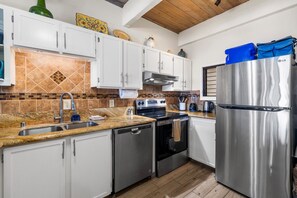 Fridge, microwave, oven, stovetop - Kona Oceanfront Penthouse Condo: Remodeled, AC, Crashing Waves, Sunsets, Turtles (Kailua-Kona)