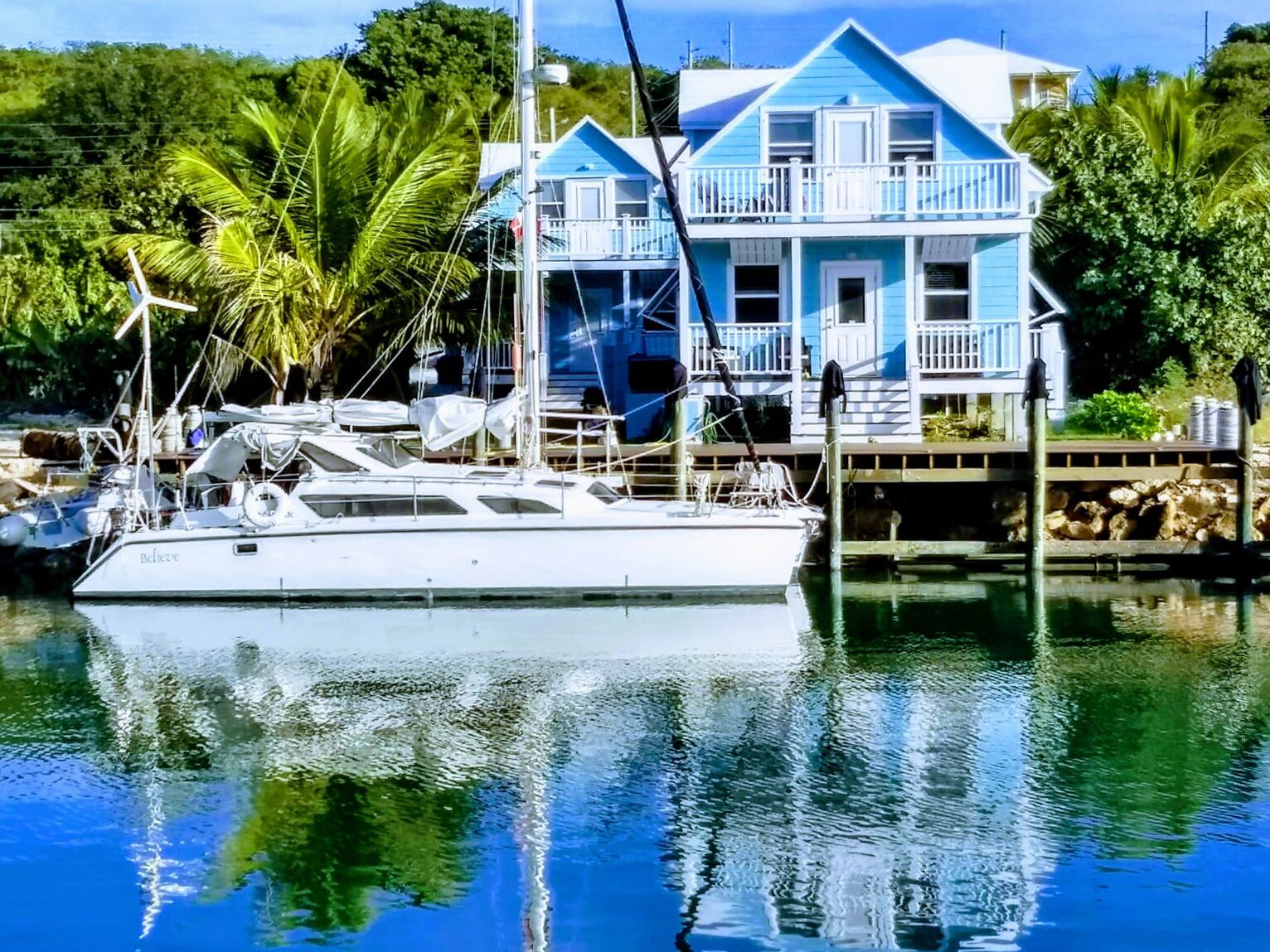 Guests' boat at our dock! 
Dock can accommodate boats up to 55 feet