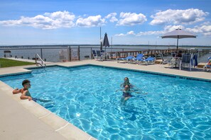 Outdoor pool, a heated pool - Historic Whealton House with full access to Waterside Inn facilites (Chincoteague Island)