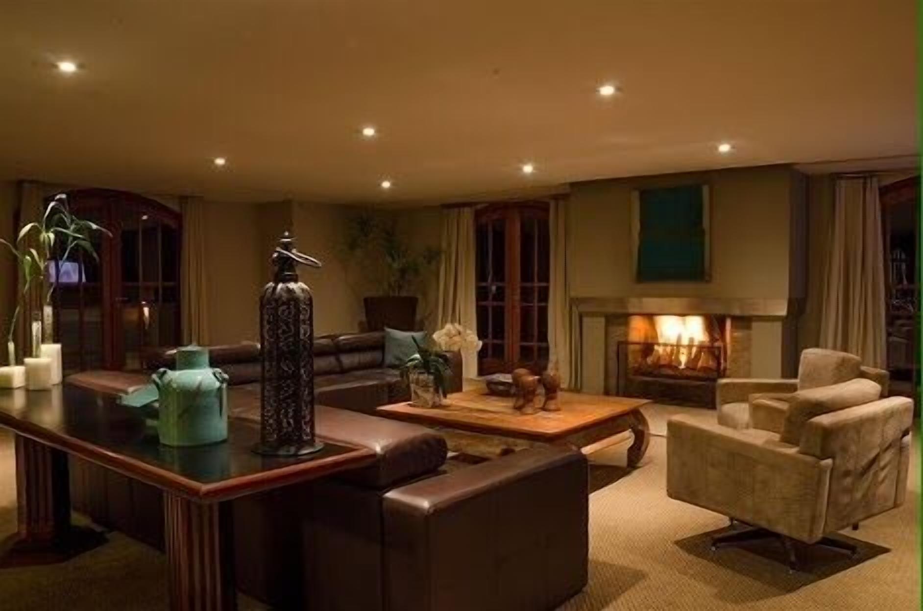 WONDERFUL CASTLE IN MOUNTAIN - UPPER CAPIVARI - NOBLE AREA