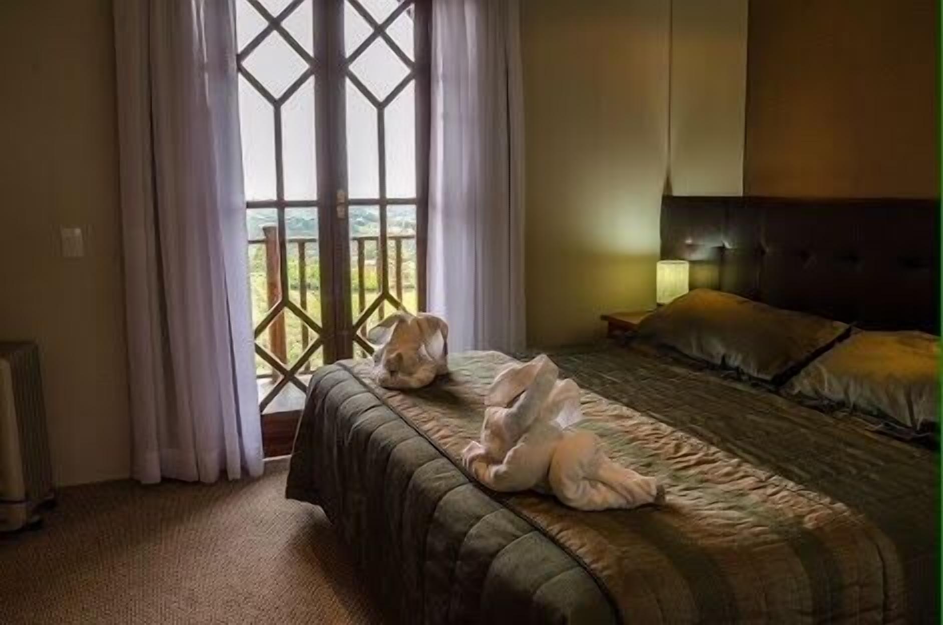 WONDERFUL CASTLE IN MOUNTAIN - UPPER CAPIVARI - NOBLE AREA