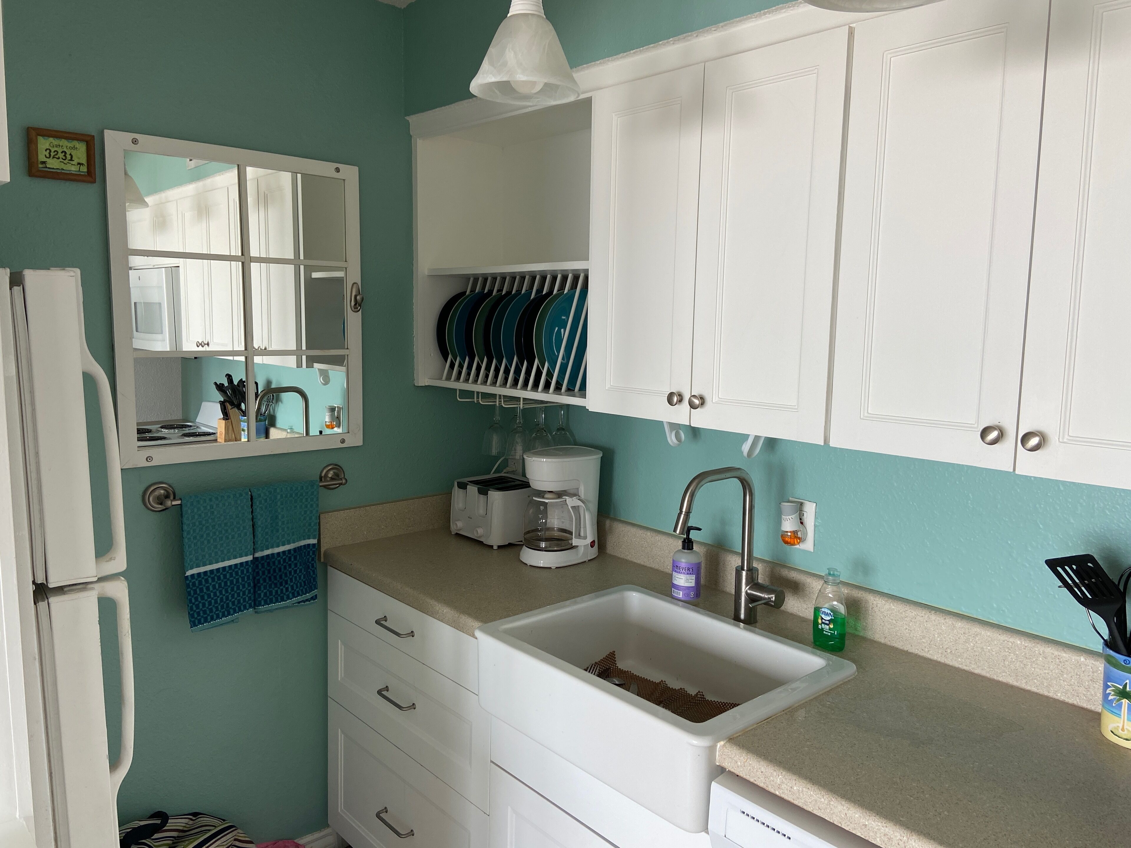 One Bedroom Oceanfront Condo With Room for Six