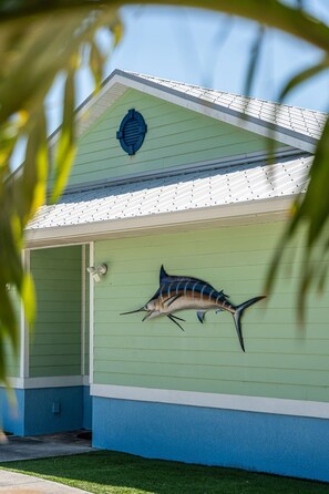 تفاصيل الفندق من الخارج