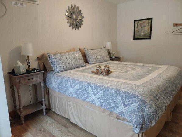 1 chambre, fer et planche à repasser, lit de bébé portatif, Wi-Fi