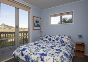 3 chambres, fer et planche Ă repasser, Wi-Fi, draps fournis