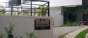 Modern apartment, beautifully decorated and furnished, with pool and wifi