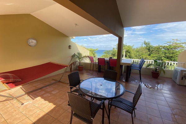 Seating for up to 10 on terrace