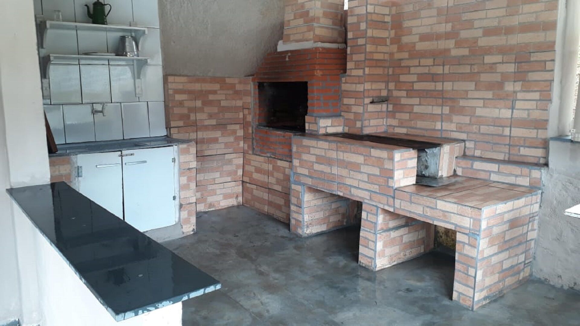 SOLAR DAS LARANJEIRAS, 06 Suites + 02 Rooms, Complete Kitchen 