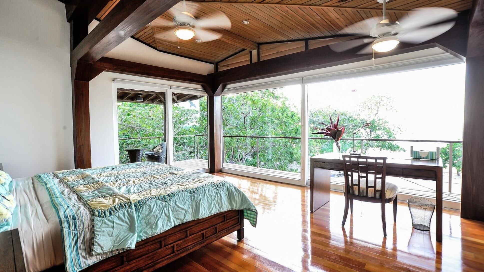 4 soverom, strykejern/-brett, wi-fi (inkludert) og sengetøy