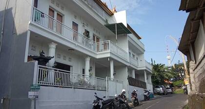 Woodstock Hostel Bali