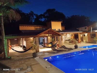 Luxury House with 7 Bedrooms and Air Conditioning | 500m from the Beach | Gated Community Closed | North Coast/SP