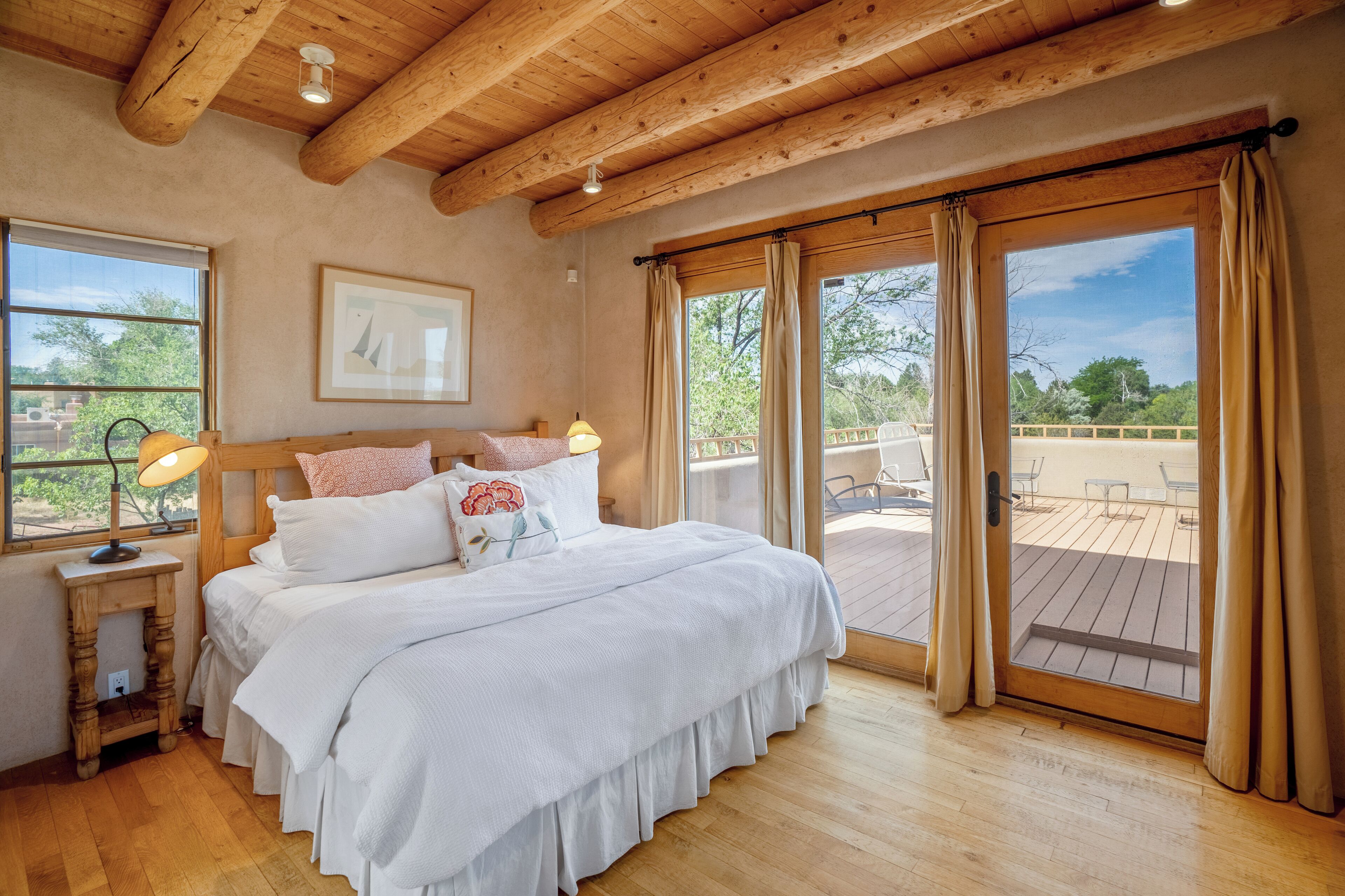 4 bedrooms, free WiFi, bed sheets