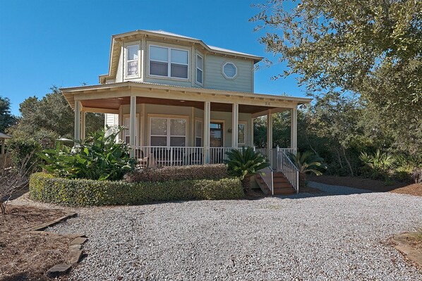Exterior - Adorable Home less then a Block to Gulf W/Private heatable Pool! (Destin)