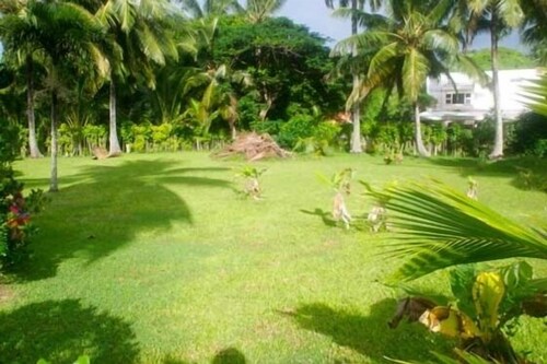 Are Meika (Banana House)