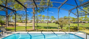 Disney,Golf. Villa 4 Bedroom 3 Bath 2 Master 2 lounges. Pool overlooks a Fairway