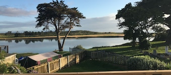 Riverfront Cottage Waipu