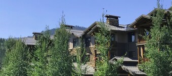 Teton Springs Resort Condo with large outdoor dining and Underground Parking