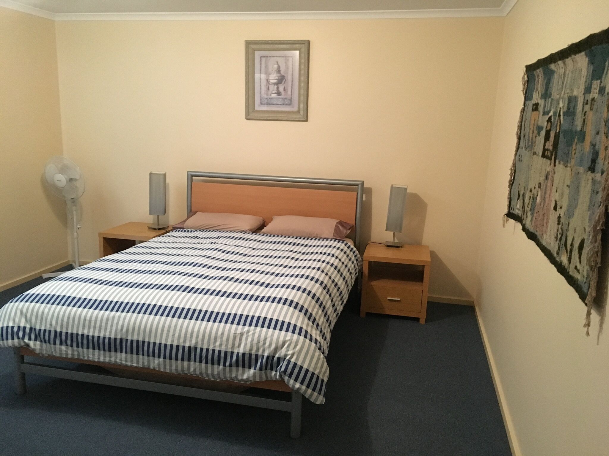 4 bedroom holiday house Port Julia with seaviews — image 9