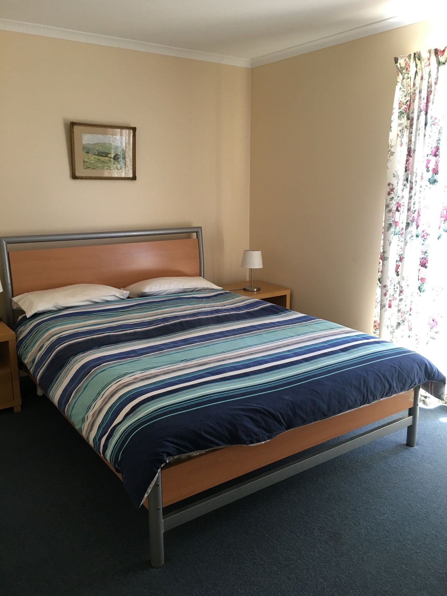 4 bedroom holiday house Port Julia with seaviews — image 8