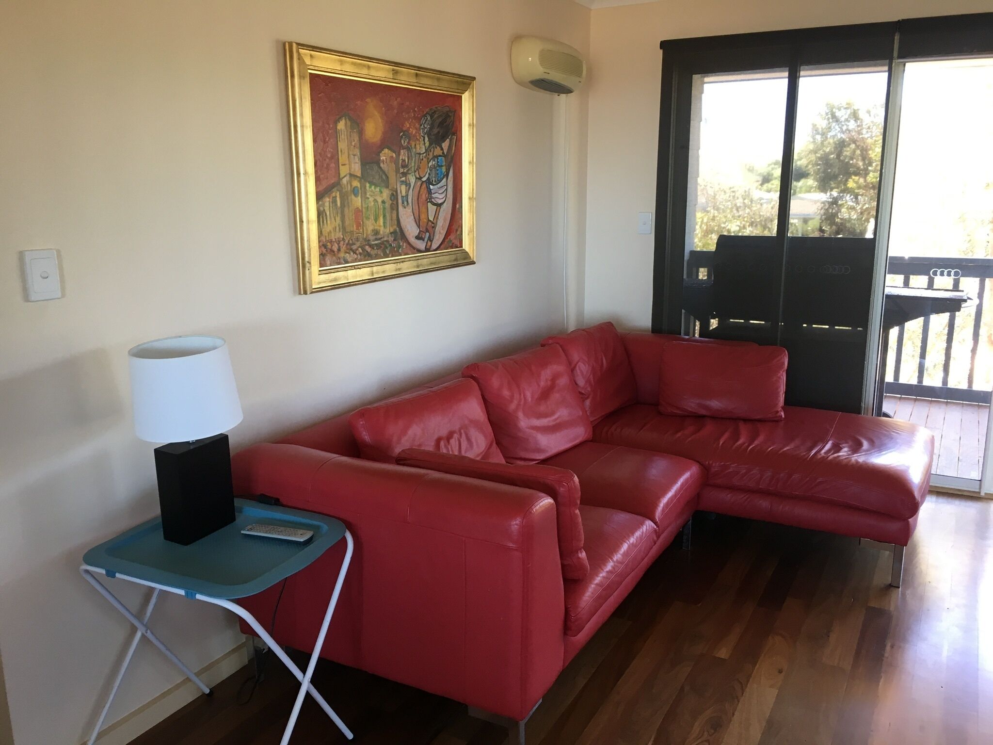 4 bedroom holiday house Port Julia with seaviews — image 13