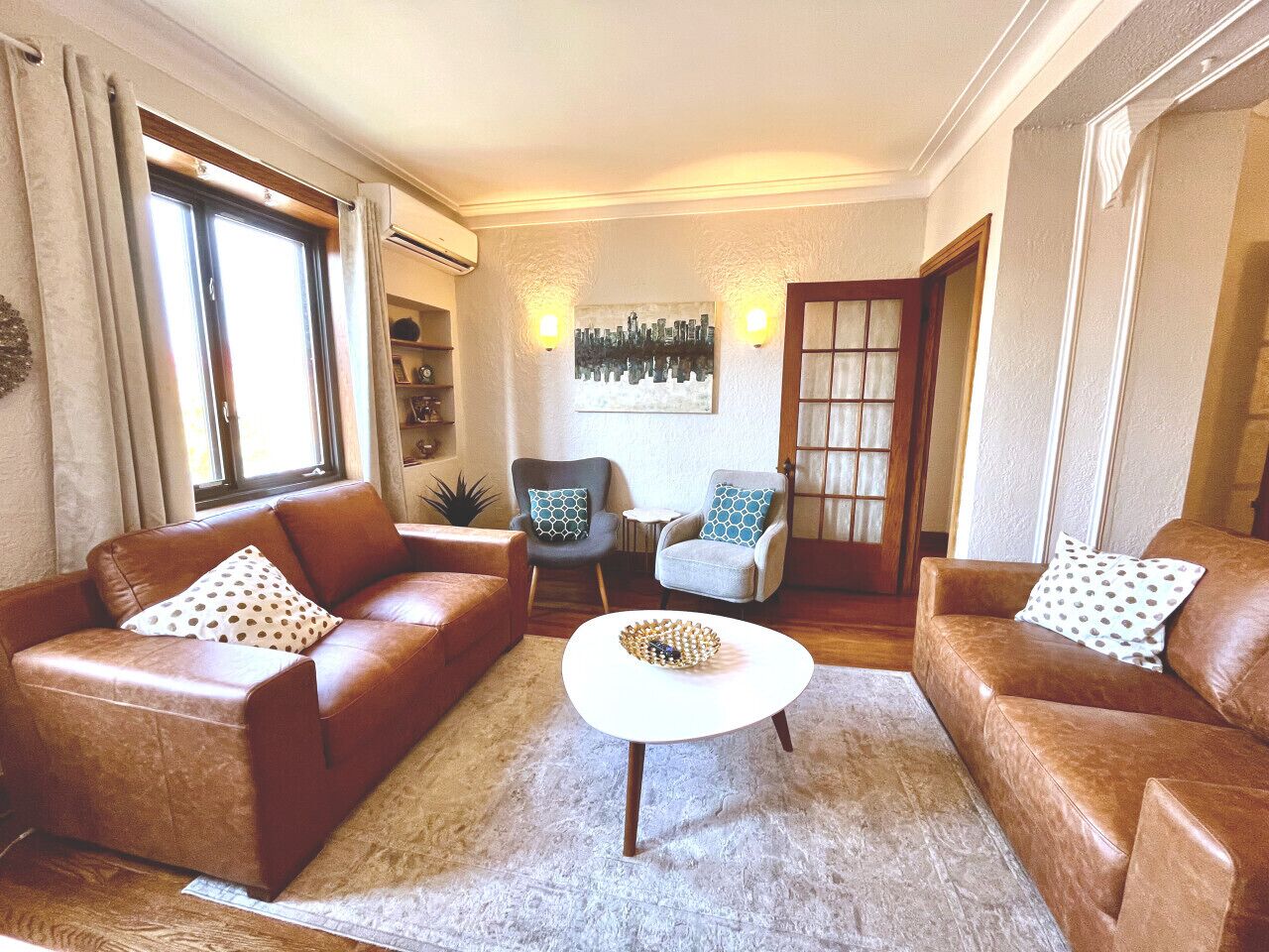 TV, fireplace, Netflix, streaming services