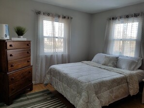 3 chambres, fer et planche à repasser, Wi-Fi gratuit, draps fournis