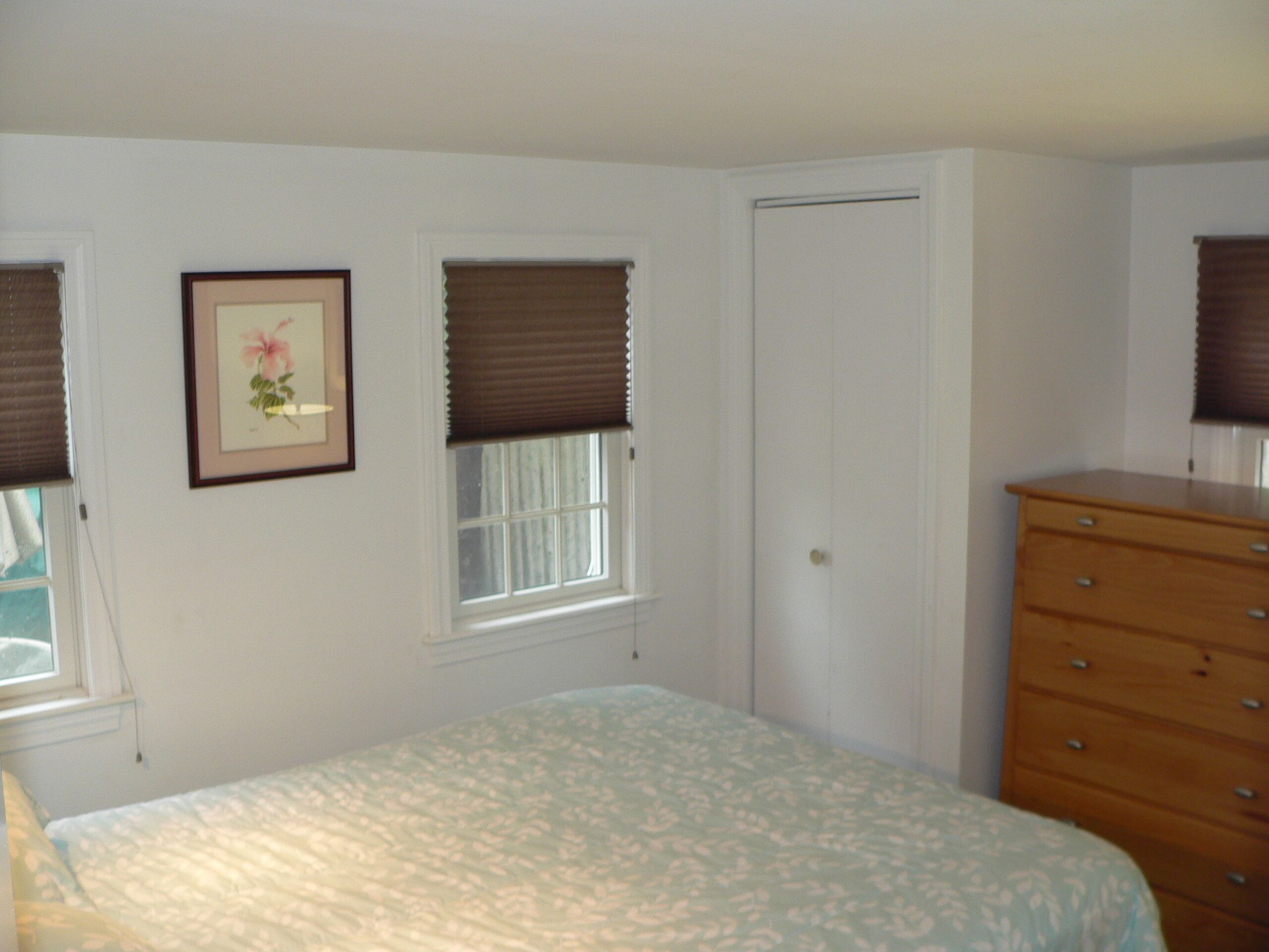 Pet Friendly, Short Walk To Beach, Fenced-in Yard, Full A/C, Great Reviews