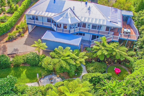 Cloud 9 - an eco-colonial with designer gardens